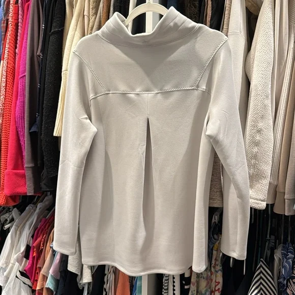 Spanx AirEssentials Pullover - Picture 2 of 3